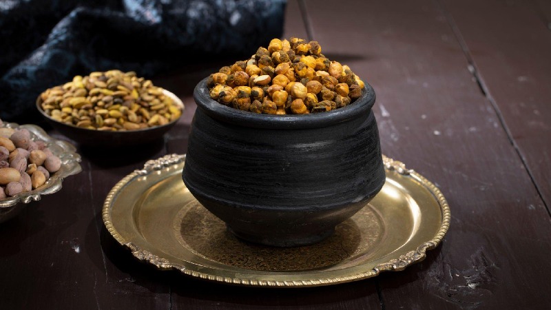 Wellhealthorganic.Com:10-Benefits-Of-Eating-Roasted-Gram: Benefits of Roasted Gram
