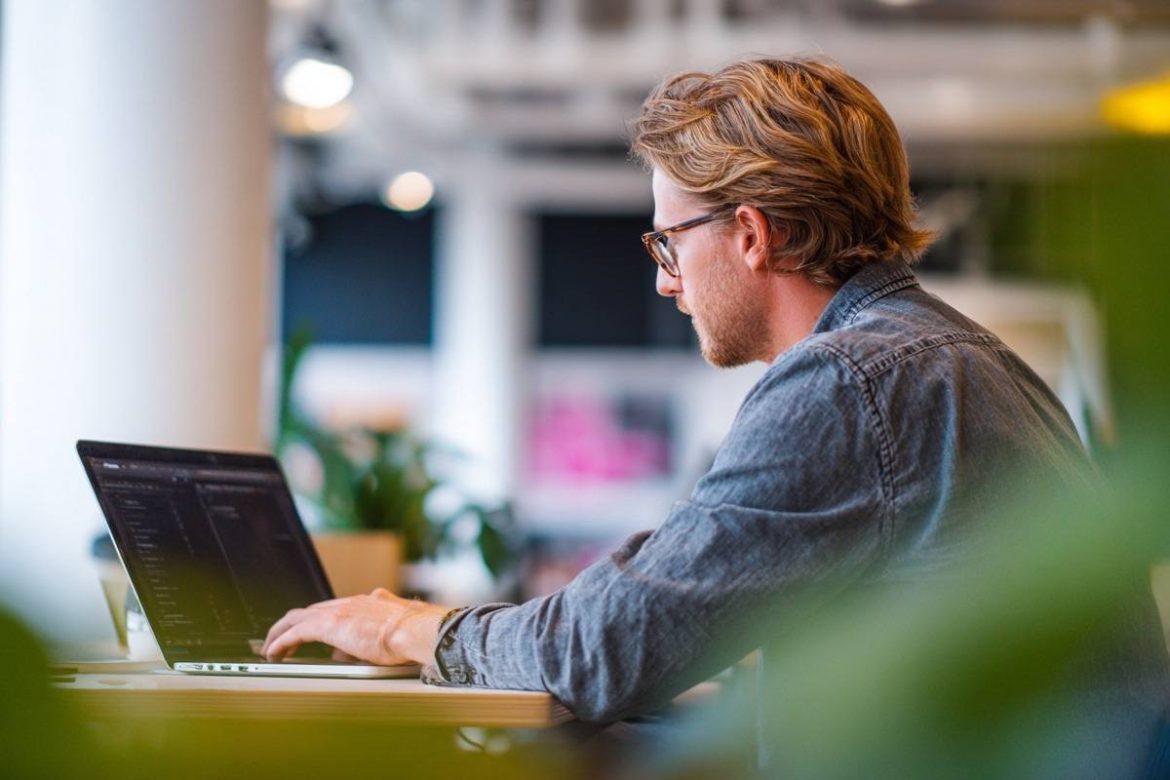 Customer-Led Marketing: Turning Authentic Customer Voice Into Your Most Scalable Growth Engine